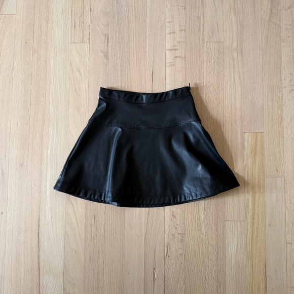 J. crew Girls Black Faux Leather Skirt - Picture 3 of 5
